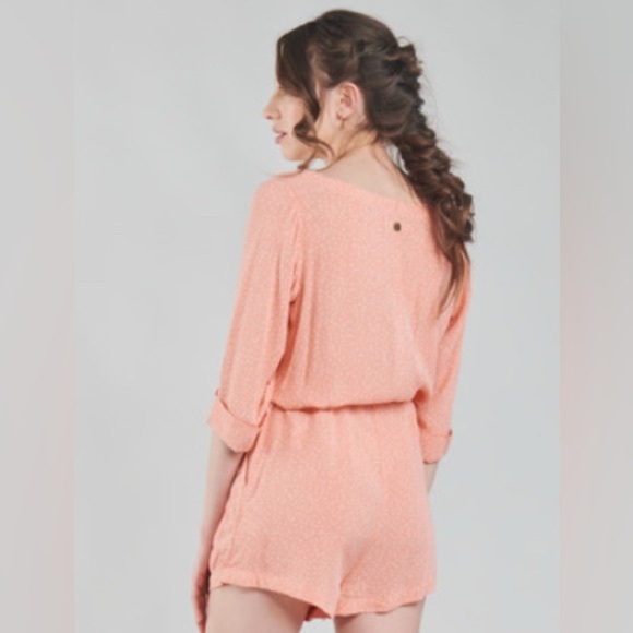 NWT  Rip Curl Tallow Spot Peachy Coral Romper with Tie Waist & Pockets (L) - Picture 4 of 10